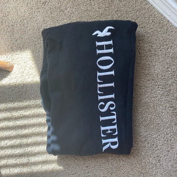Hollister Joggers - Picture 3 of 4